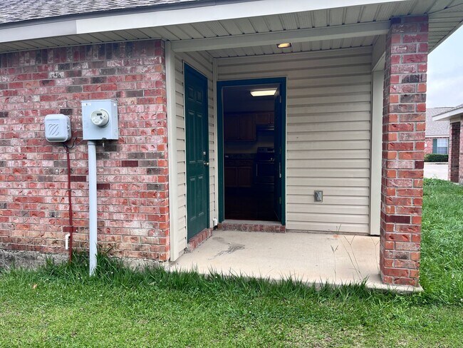 Building Photo - Brown St Units