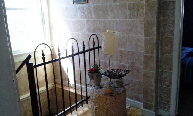 Entryway to the house - 78 Spring Valley Ave