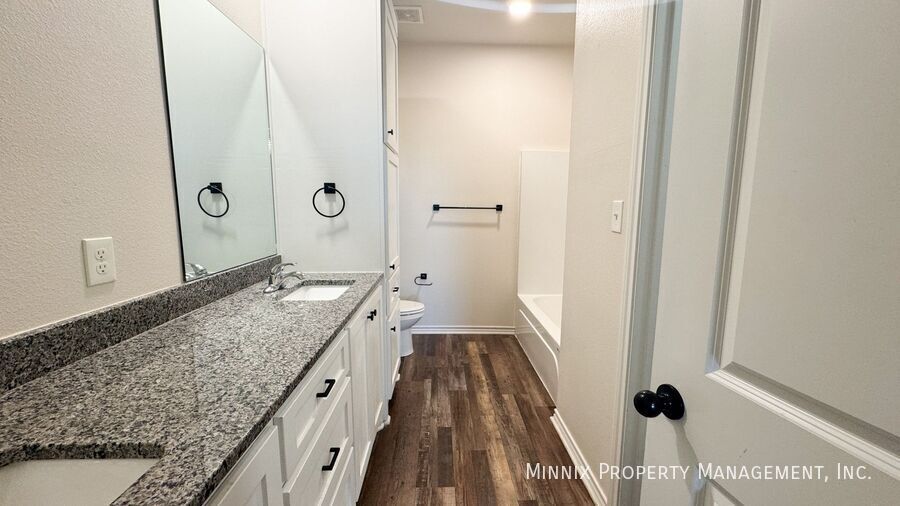 Building Photo - 5526 122nd St