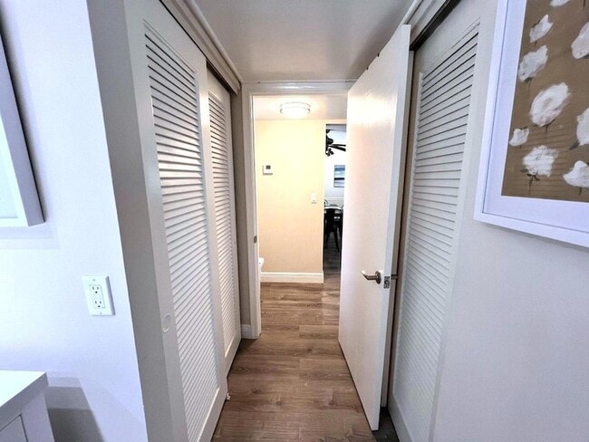 Building Photo - 5580 Tamberlane Cir