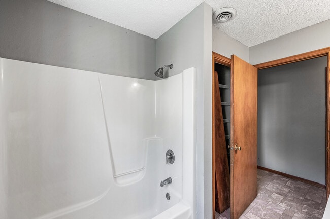 Building Photo - 306 N 23rd Ave