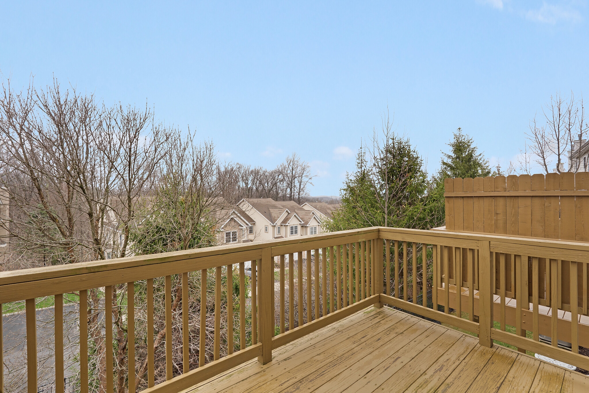 Deck - 64 Henning Ter