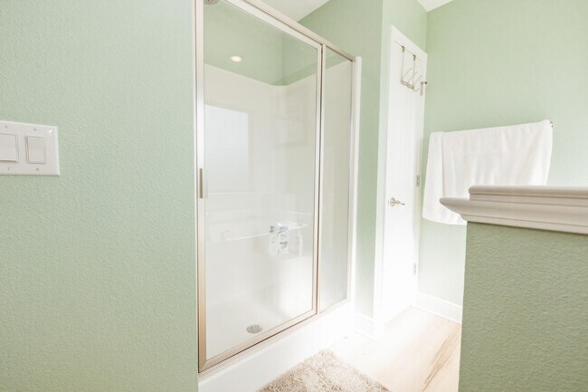 Building Photo - 2200 Jernigan Dr