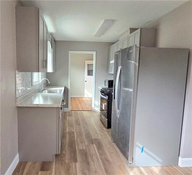 Building Photo - 1800 Hwy 81