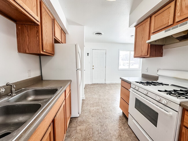 Building Photo - 41026 Gunter Ct