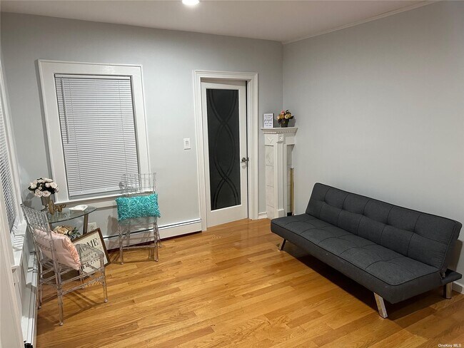 Building Photo - 875 Pilgrim Ave