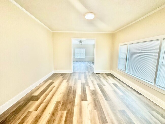 Building Photo - 1058 Flint Hill St