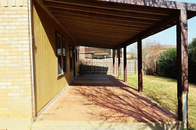 Building Photo - 104 Golden Gate Dr