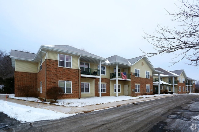 Primary Photo - Lincoln Court Senior Apartments