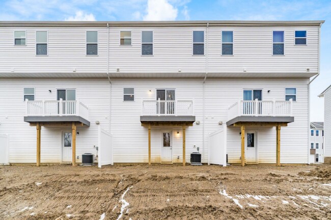 Building Photo - 144 Dusky Willow Dr