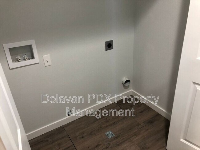 Building Photo - 1396 Kimber Ct