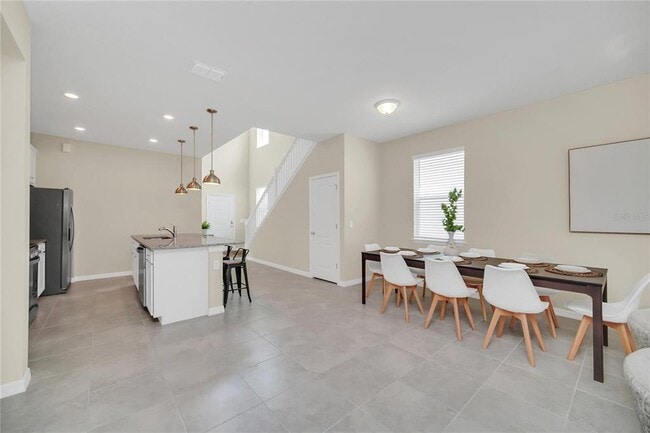 Building Photo - 7196 Oakmoss Loop