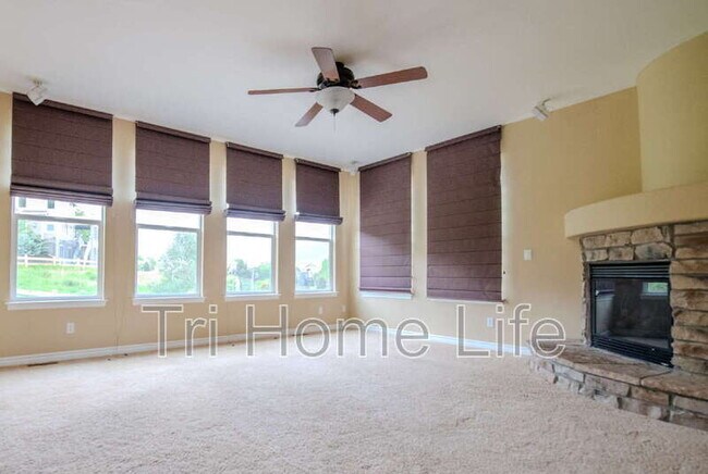 Building Photo - 11033 Grayledge Cir
