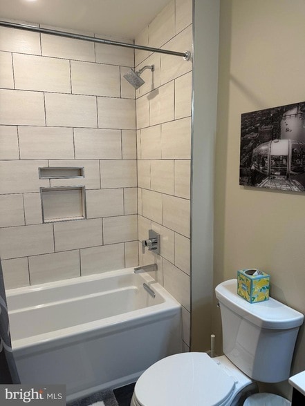 Building Photo - 1651 E Eyre St