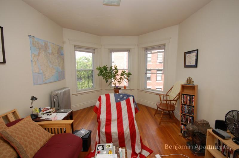 Building Photo - 5 Walbridge St