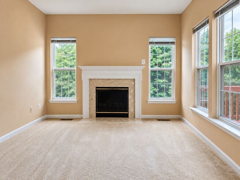 Building Photo - 2527 Banshire Dr