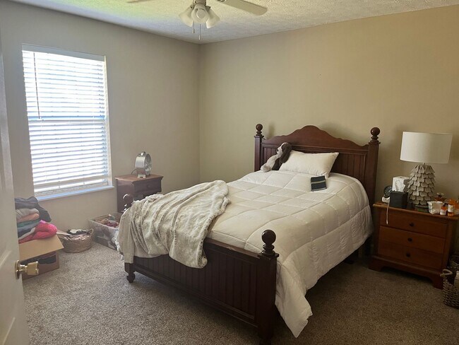 Building Photo - Cute 2 Bed/1.5Bath Home in the Heart of We...