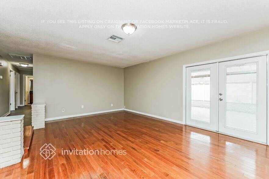Building Photo - 7513 Meadow Dr