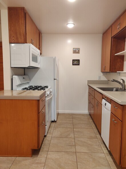 Building Photo - 1130 Olive St