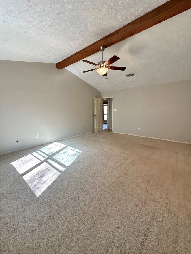 Building Photo - 2016 Royal Oak Pl