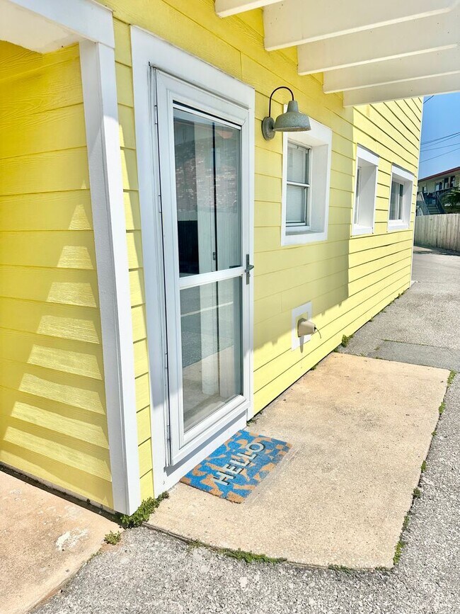 Building Photo - 334 Bluefish Dr