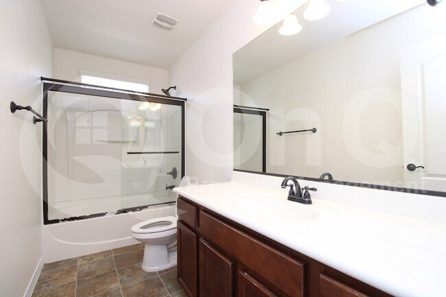 Building Photo - 3939 E Edna Dr