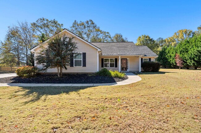 Primary Photo - 3 Bedroom Ranch in Golf Cart Area of Senoia