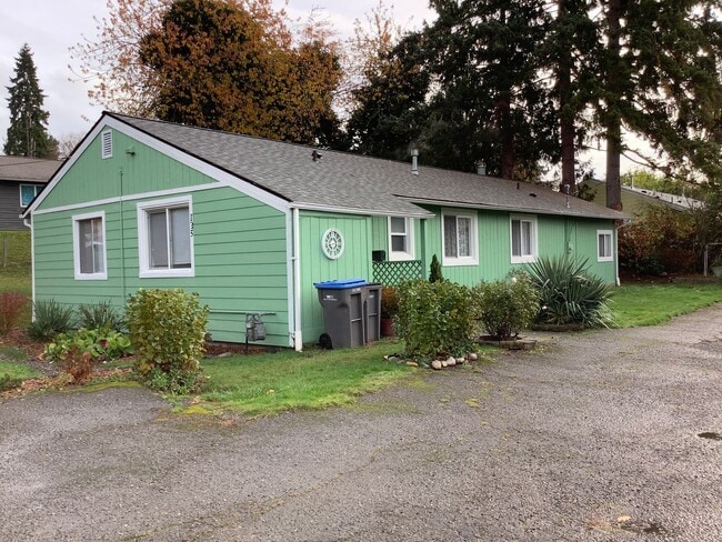 Building Photo - Beautifully Renovated 3-Bedroom Rambler with Bonus Room – East Bremerton