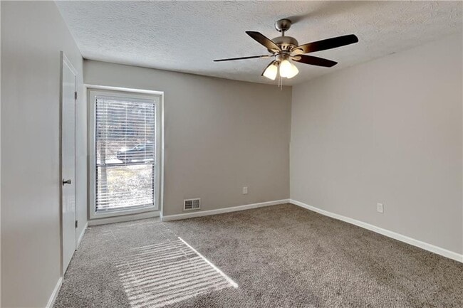 Building Photo - 3263 Holly Mill Run