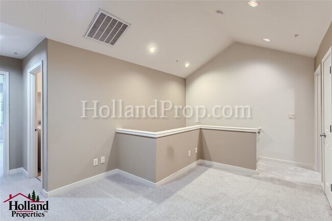 Building Photo - 4846 NW 162nd Terrace