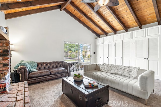 Building Photo - 351 S Parish Pl