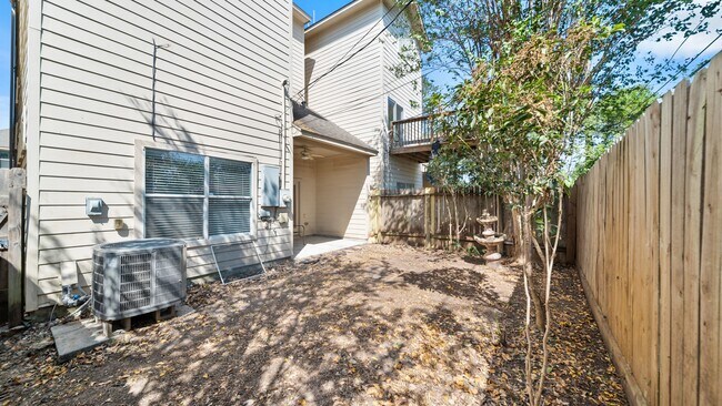 Building Photo - 5637 Oasis Palm Ln