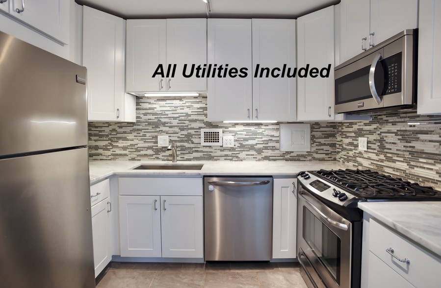 Primary Photo - 5500 Friendship Blvd