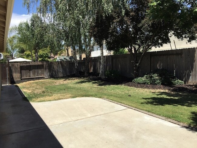 Building Photo - 769 Prairie Dunes Dr