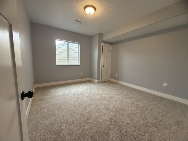 Building Photo - 684 W 1460 S