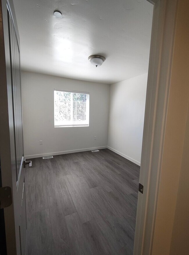 Building Photo - Laguna Farms in Nampa