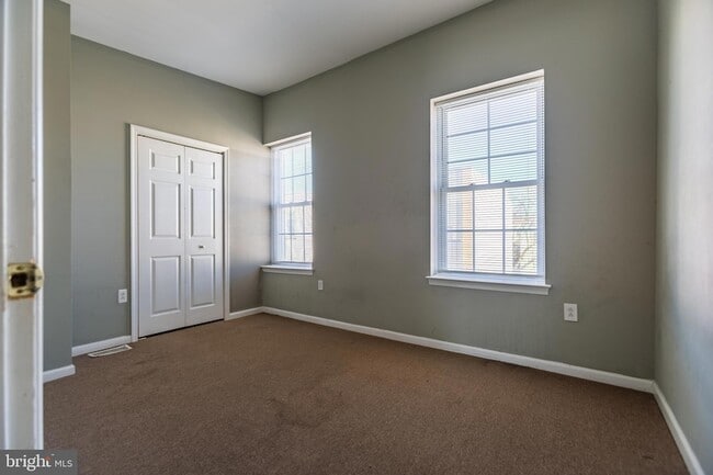 Building Photo - 1706 Willington St