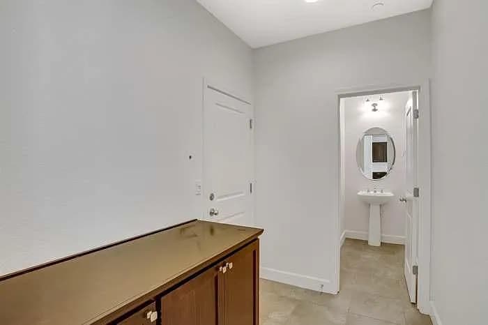 Building Photo - 1421 Cummings Way