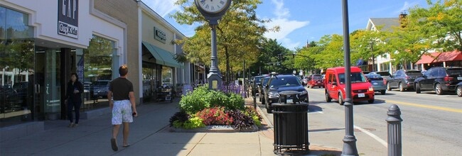 Building Photo - ***Please Respond Directly to the Online Listing, Calls May Not Be Returned***