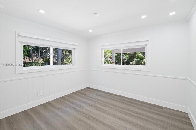 Building Photo - 7550 SW 127th St