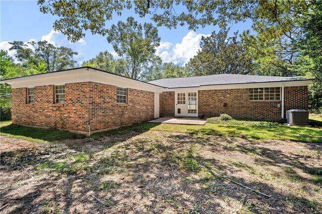 Building Photo - 4310 Red Creek Rd