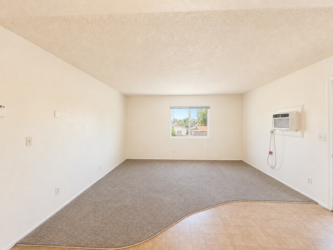 Building Photo - West Lancaster 1 Bedroom !