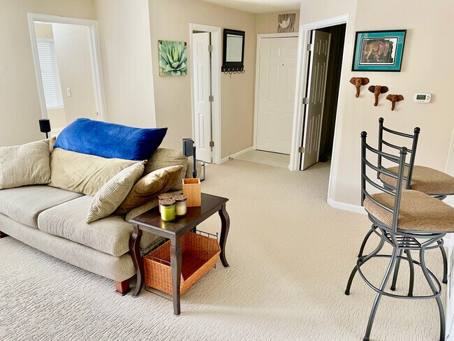Building Photo - 4815 White Rock Cir