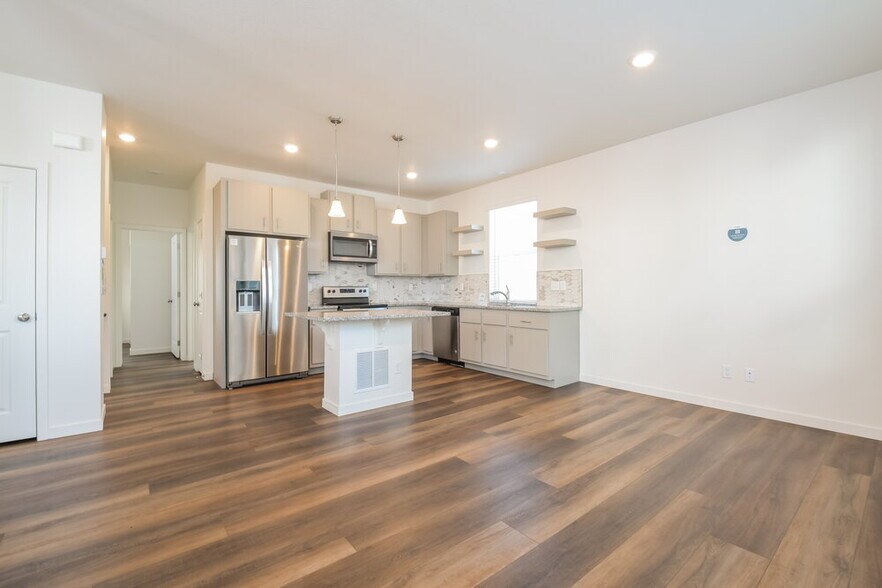 Building Photo - 4755 N Tower Dr