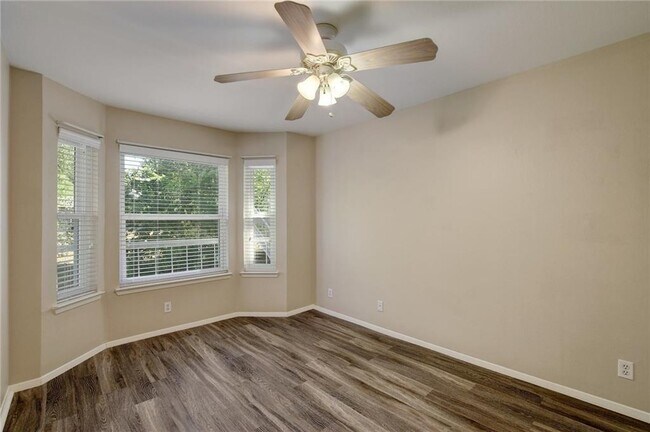Building Photo - 3400 Speedway