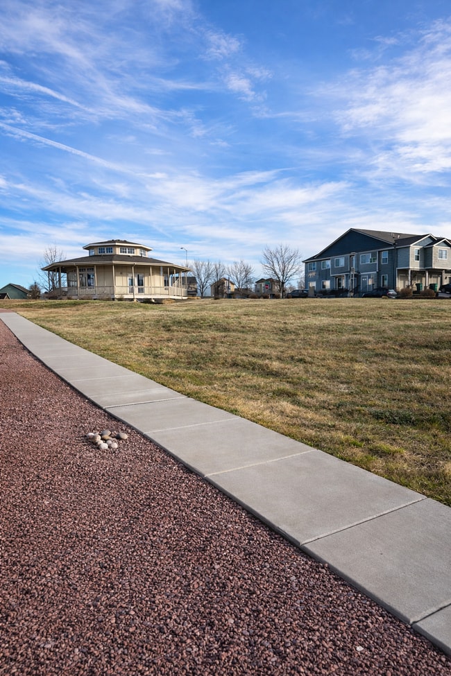 Building Photo - 1829 Final View Aly