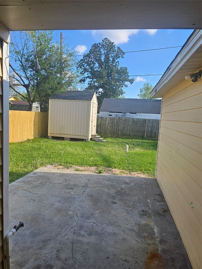 Building Photo - 2017 3rd St