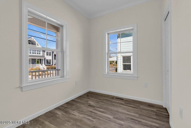 Building Photo - 1708 B St