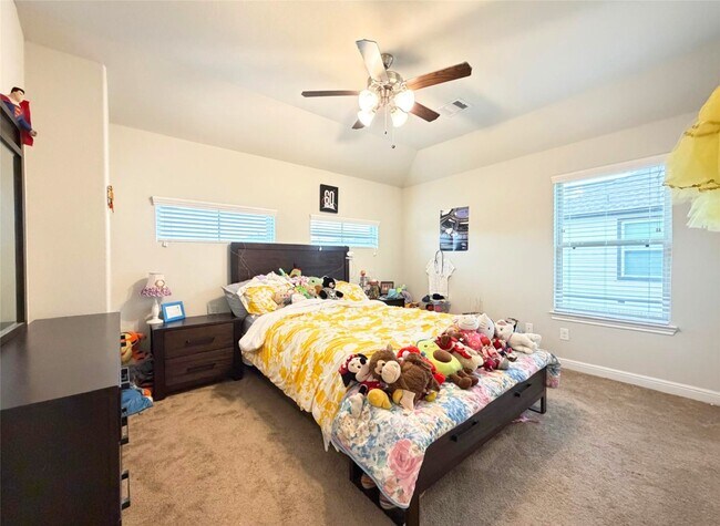 Building Photo - 244 Upland Dr