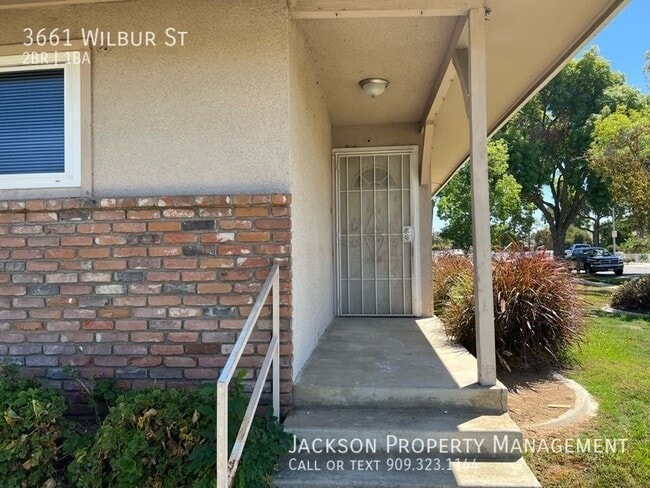 Building Photo - 2 Bedroom Home Duplex